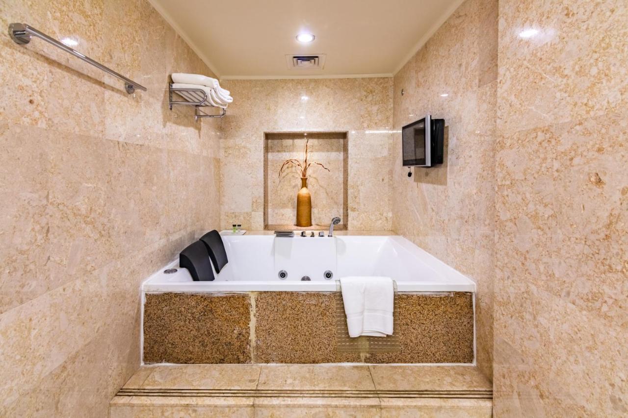 The Platinum Hotel Muscat Ngoại thất bức ảnh